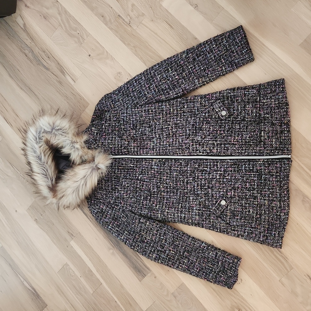 Tweed fashion coat. Medium warmth